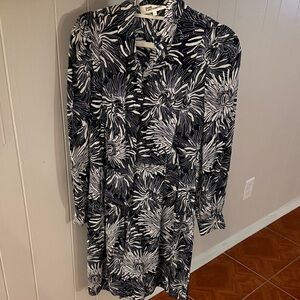 Diane Von Furstenberg Navy and White Patterned Dress